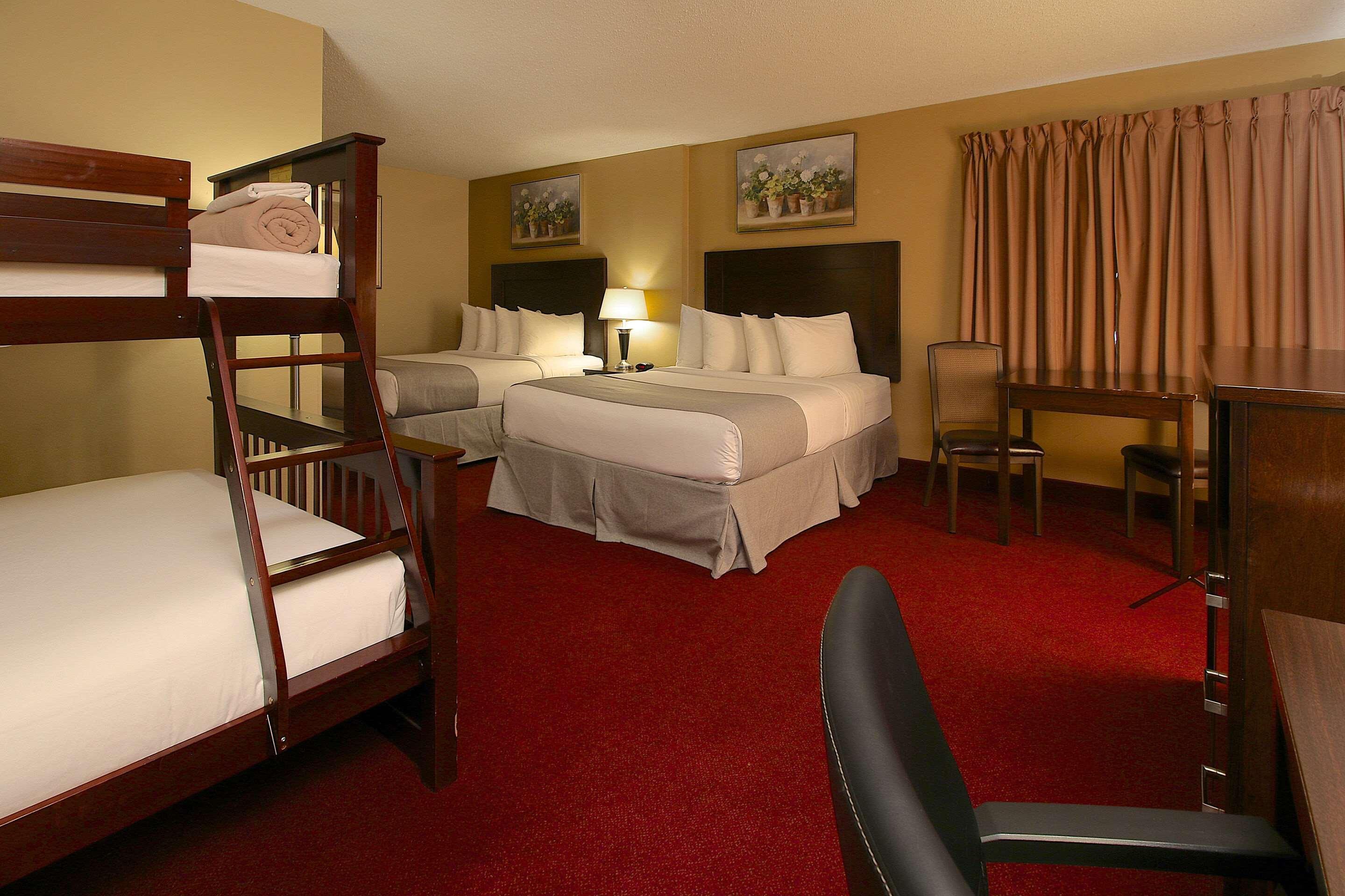 Hotel Clarion Pointe Medicine Hat Esterno foto