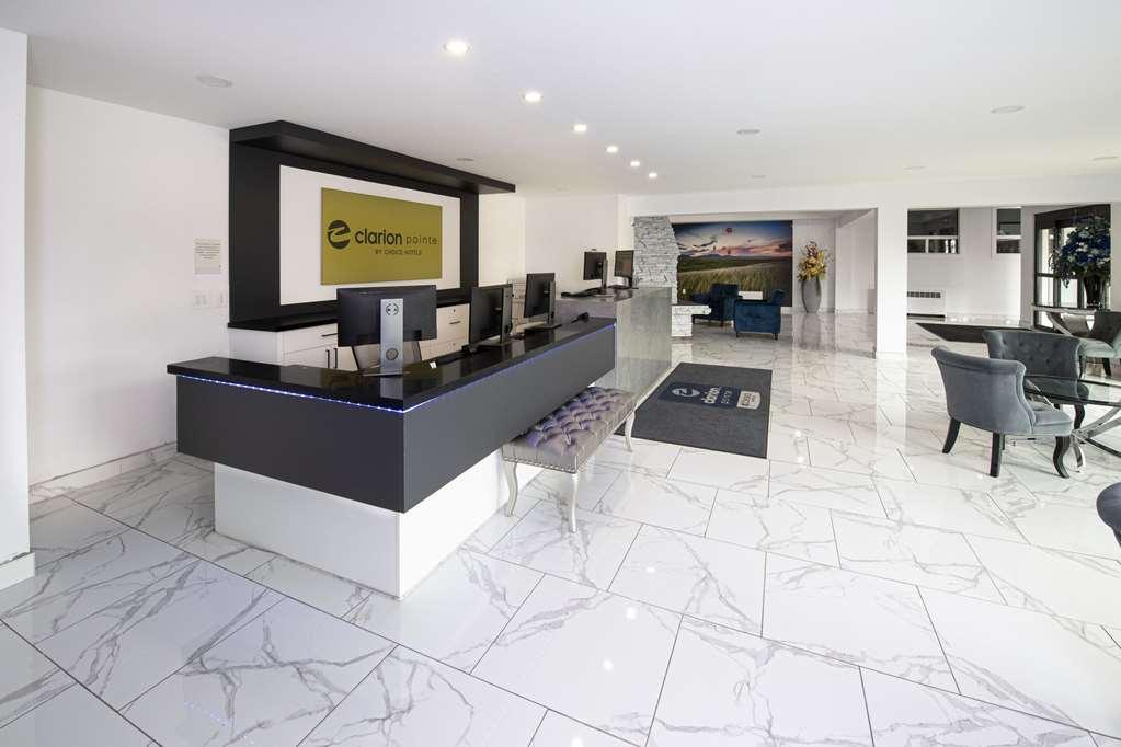 Hotel Clarion Pointe Medicine Hat Interno foto