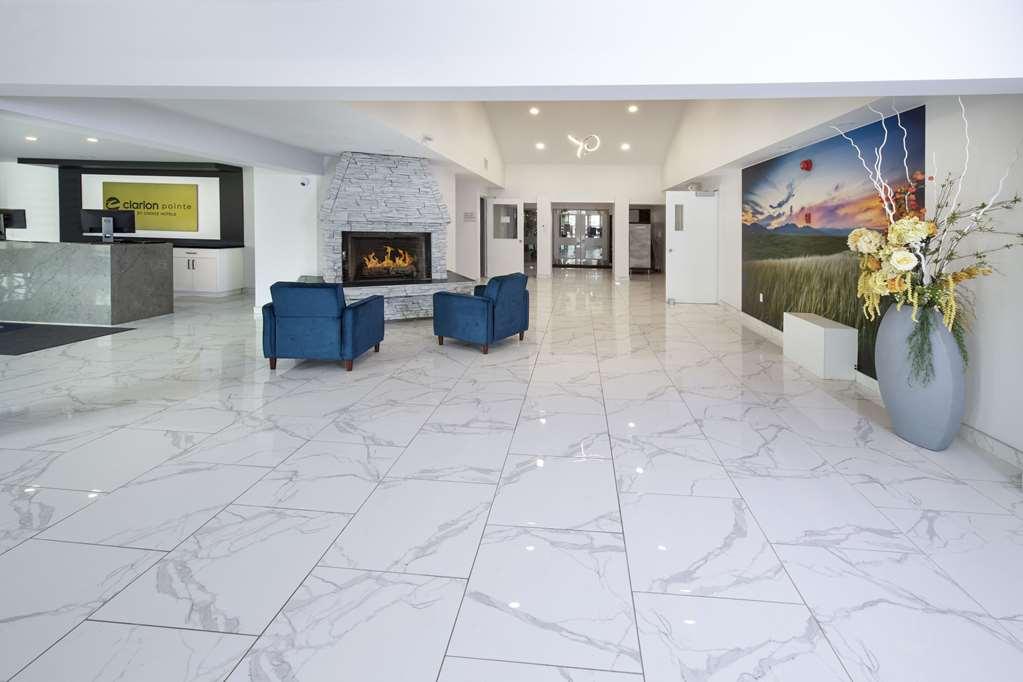 Hotel Clarion Pointe Medicine Hat Interno foto