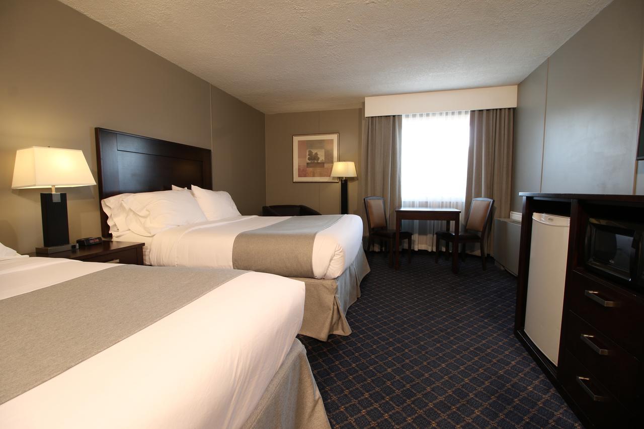 Hotel Clarion Pointe Medicine Hat Esterno foto