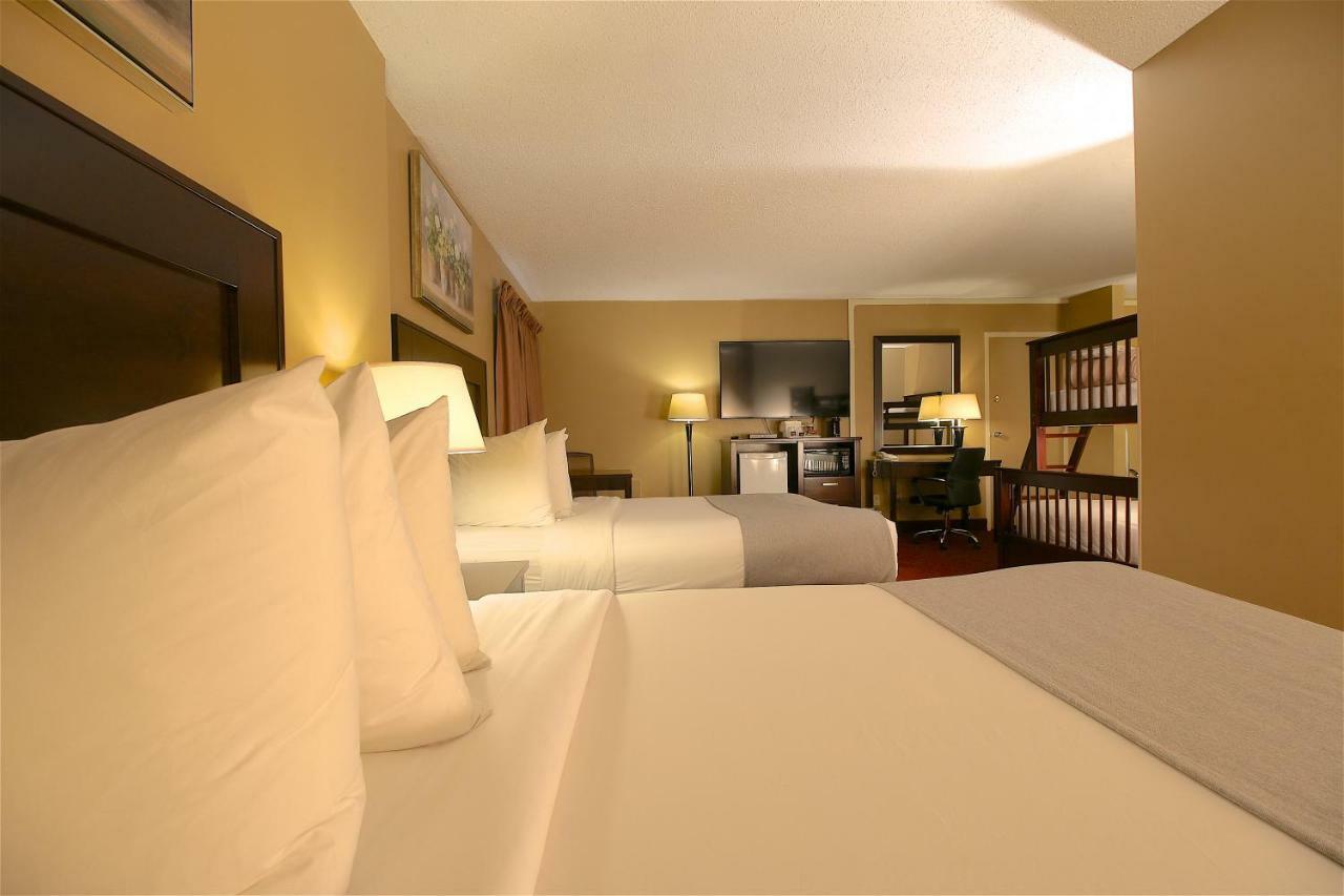 Hotel Clarion Pointe Medicine Hat Esterno foto